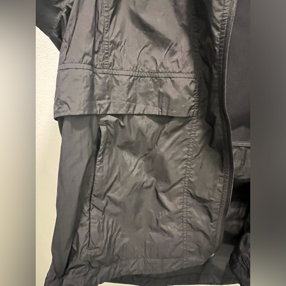 Lululemon Hood Lite Packable Jacket - Picture 7 of 10